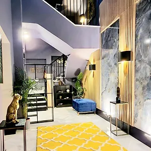  Bed & Breakfast Boutique