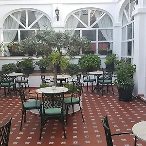 3* Hotel Olivos
